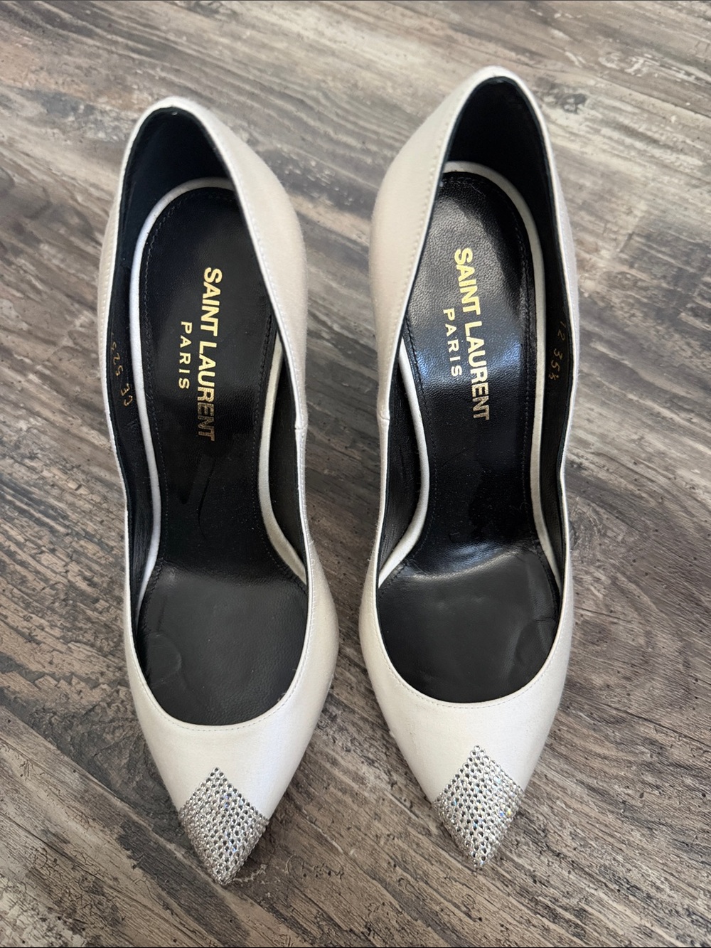 Saint Laurent off white Pointed Toe Pumps with silver Crystal Tip